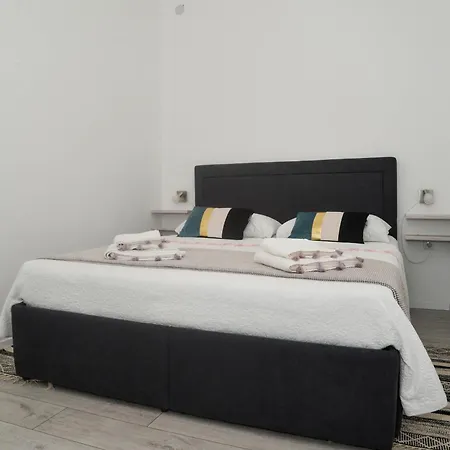 Apartment Mavra-kukljica *